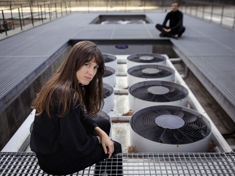 Imagen destacada de grupo: Nos Miran